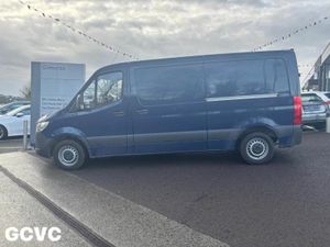 Mercedes-Benz Sprinter 214 MWB LOW ROOF MANUAL - Image 2