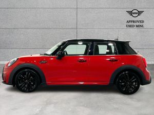 Mini Cooper 5-Door Cooper S Sport - Image 4