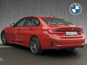 BMW 3-Series 318i Sport Saloon - Image 3
