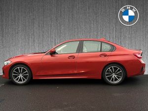 BMW 3-Series 318i Sport Saloon - Image 4