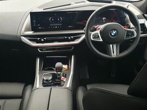 BMW XM 50e - Image 4