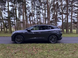 Volkswagen ID.4 2022 Tiny Km Like New - Image 4