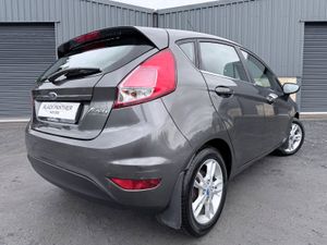 Ford Fiesta 152’ 1.0 Zetec LOW MILEAGE/NICE SPEC - Image 4