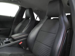Mercedes-Benz CLA 180D AMG Line - Image 4