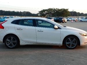 2015 Volvo V40 Low milage - Image 3