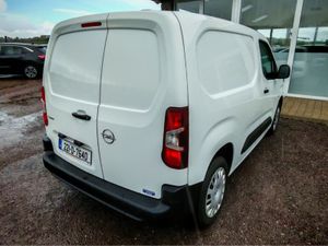 OPEL COMBO L1H1-1.5 100PS DIESEL 6SPEED MANUAL MY2 - Image 4