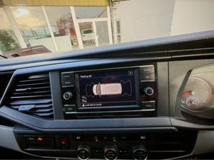 VOLKSWAGEN TRANSPORTER SE TDI S-A SHUTTLE - Image 3