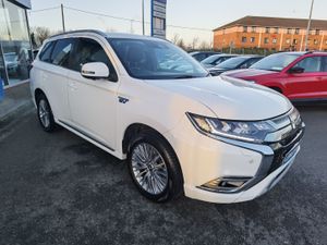 MITSUBISHI OUTLANDER 2.4 EXCEED SAFETY AUTO PHEV - Image 3