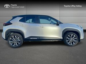 Toyota Yaris CR CROSS LUNA SPORT 4DR AUTO - Image 3