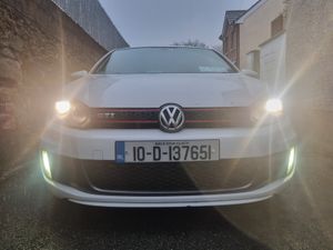 Volkswagen Golf  GTI 2010 - Image 2