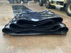 55"  X 12mm CHEVRON RUBBER MATTING.......574. - Image 3