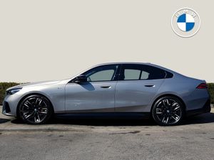 BMW i5 M60 xDrive - Image 4
