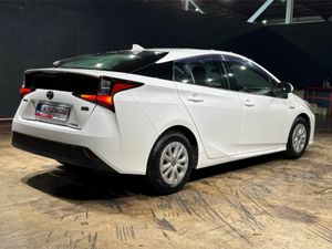 Toyota Prius HYBRID 1.8L AUTOMATIC - Image 4
