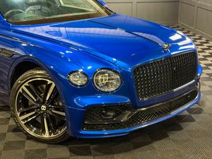 222 Bentley Flying Spur S V6 Hybrid - Image 2
