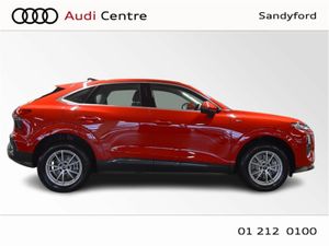 Audi Q3 SB E-HYBRID 270 HP S-T SE - Image 2