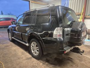 2014 MITSUBISHI PAJERO LWB 1 OWNER - Image 3