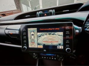 2022 TOYOTA HILUX INVINCIB X D-4D 4WD INVINCIBLE D - Image 2