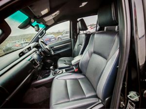 2022 TOYOTA HILUX INVINCIB X D-4D 4WD INVINCIBLE D - Image 3