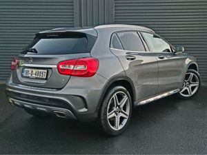 Mercedes-Benz GLA 200 D AMG LINE  AUTO - Image 4