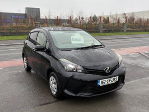2016 Toyota Vitz(Yaris)1.0 Auto LOW KMS - Image 3