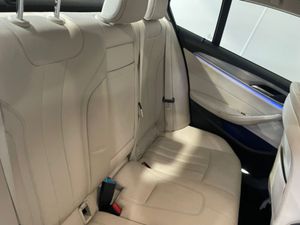 BMW 5-Series D G30 SE 4DR AUTO - Image 4