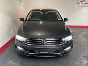 Volkswagen Passat BUSINESS 2.0 TDI MANUAL 6SPEED F - Image 4