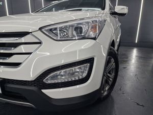 Hyundai Santa Fe 4WD SPECIAL EDITION 4 4DR - Image 3