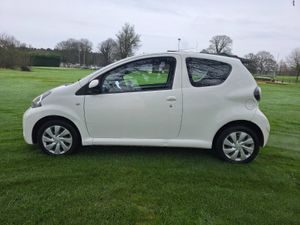 Toyota Aygo  ( new NCT ! ) Only 52 k !!! - Image 4