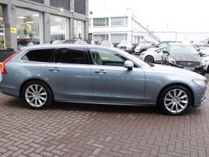 2.0D4 MOMENTUM 5DR ESTATE AUTOMATIC // STUNNING CA - Image 3