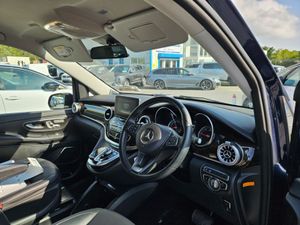 Mercedes-Benz V-Class V220 CDI AVANTGARDE - Image 4
