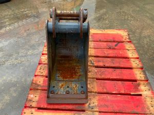 12" STRICKLAND BUCKET......35mm PINS..........135 - Image 4