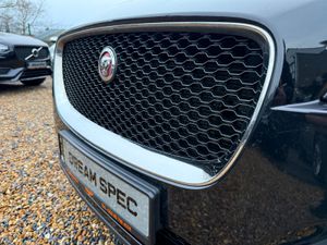 🇮🇪Jaguar F-Pace 2.0PRESTIGE ED PREMIUM INTERIOR - Image 3