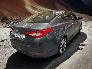 2012Kia Optima Automatic  1.7 D Platinum Leather - Image 2