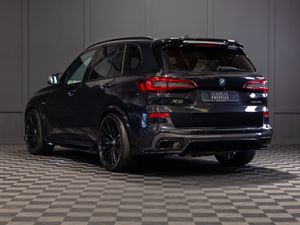 222 BMW X5 X-Drive 45e M-Sport - Image 4