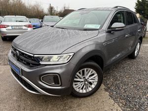 2023 Volkswagen T-Roc LIFE 1.0 TSI - Image 2