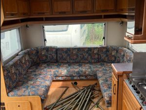 Hobby 6 Berth Fixed Bunkbeds Caravan - Image 4