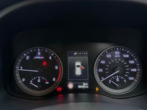 Hyundai Tucson 1.7 CRDI PREMIUM BL/DR 2WD 5DR - Image 2