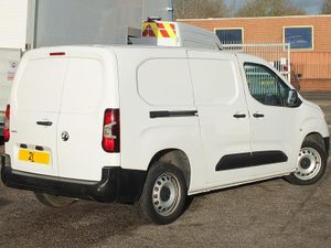 2021 Vauxhall Combo Small Panel Van - Image 3