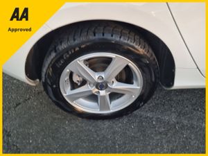 Volvo V40 PETROL 5DR AUTOMATIC V40 SERIES 525 - Image 2