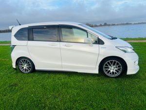 Honda Freed DAA-GP3 7 SEATS 5DR AUTO - Image 3