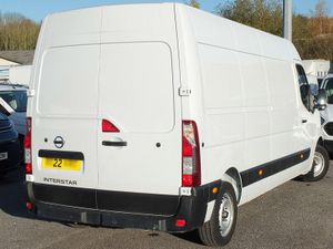 2022 Nissan Interstar Medium Roof Panel Van - Image 2