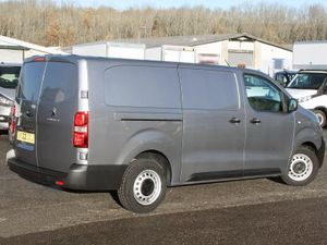 2022 Peugeot Expert Panel Van - Image 2