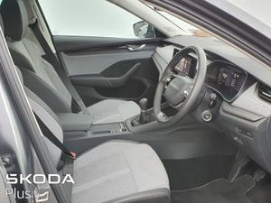 Skoda Octavia Combi Selection + 2.0TDI 115HP Call - Image 2