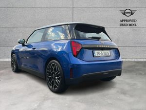 Mini Cooper Cooper SE - Image 2