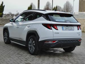 Hyundai Tucson Executive 1.6 HEV Auto, Side Steps - Image 4