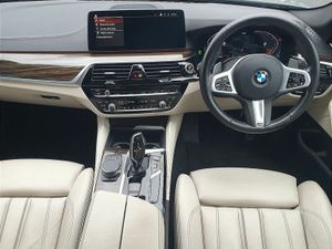 BMW 5-Series 520d M Sport Saloon - Image 4