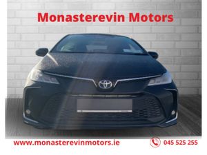 Toyota Corolla LUNA SPORT SALOON 4DR - SAT NAV / H - Image 2