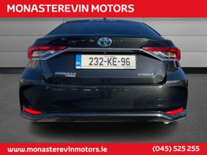 Toyota Corolla LUNA SPORT SALOON 4DR - SAT NAV / H - Image 3