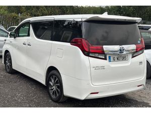 Toyota Alphard Executive Lounge 2.5 Petrol Hybrid - Image 4
