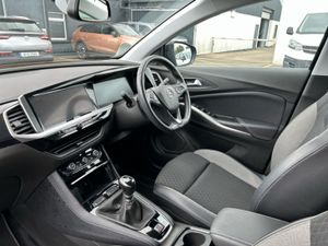 Opel Grandland MY21-SRI-1.2 130PS 130PS-PET-6SP 4D - Image 3